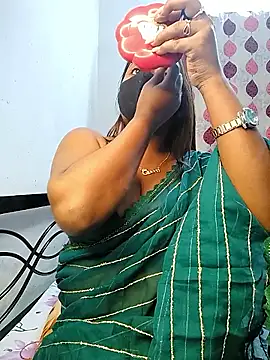 Snapshot of LoveLy-Soneya chatting on February 2026 12:12:01 PM LoveLy-Soneya online show from February 2026 12:12:01 PM