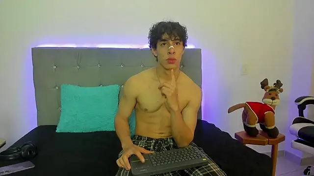 chris evans27 online show from November 2025 11:37:01 PM