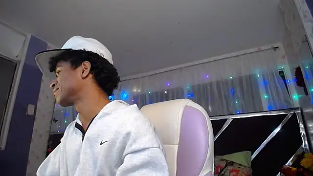 Santy bigcock 01 online show from June 2026 02:41:02 PM