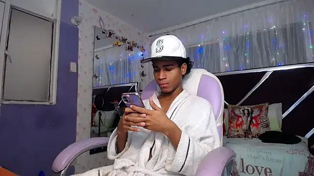 Santy bigcock 01 online show from June 2026 03:39:02 PM