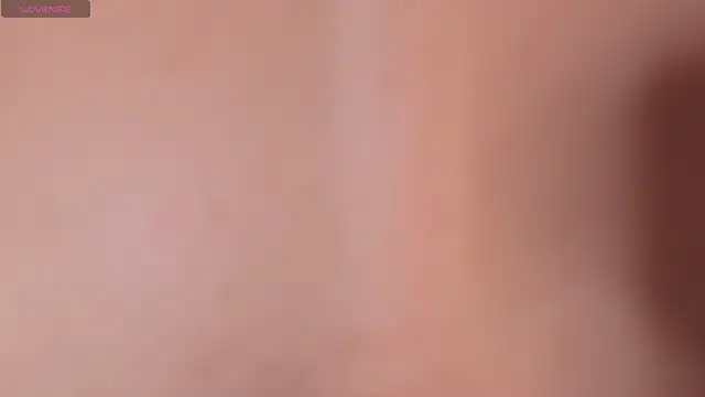 Snapshot of violett_fowlerxx chatting on May 2026 05:35:01 AM violett fowlerxx online show from May 2026 05:35:01 AM