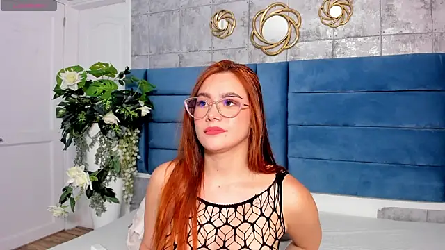 Snapshot of SaraAlvarezx chatting on June 2026 02:57:02 AM SaraAlvarezx online show from June 2026 02:57:02 AM