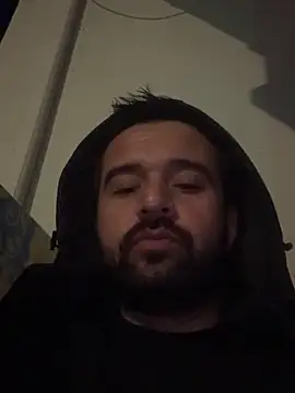 Snapshot of NiktirGit31 chatting on November 2025 06:07:02 PM NiktirGit31 online show from November 2025 06:07:02 PM