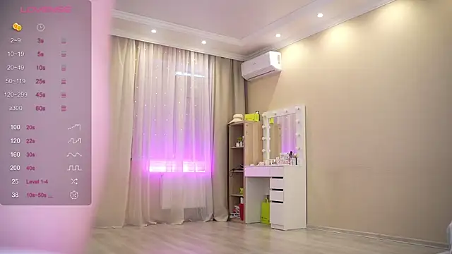 Bananalizzy online show from May 2026 10:42:02 AM