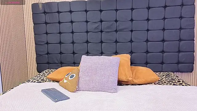 Mia Horney online show from March 2026 12:54:02 PM