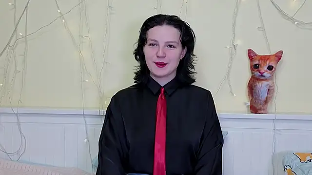 Snapshot of LatinaHuguenin chatting on November 2025 07:08:02 AM LatinaHuguenin online show from November 2025 07:08:02 AM