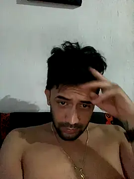 Snapshot of julian27ruiz chatting on November 2025 10:53:02 PM julian27ruiz online show from November 2025 10:53:02 PM