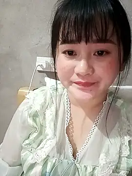 Snapshot of Anngela_18 chatting on November 2025 12:05:02 PM Anngela 18 online show from November 2025 12:05:02 PM