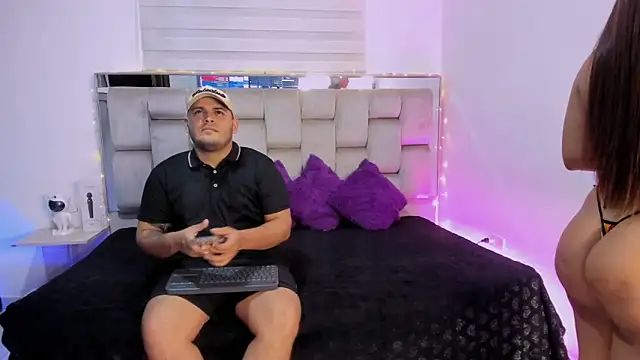 KimaandNate online show from November 2025 02:23:01 AM