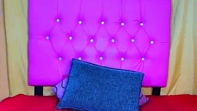 Snapshot of Prettybrowngirl chatting on November 2025 10:53:02 PM Prettybrowngirl online show from November 2025 10:53:02 PM