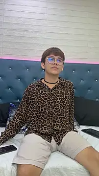 benjiDom online show from November 2025 07:26:01 PM