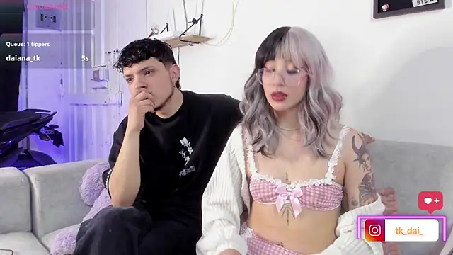 Snapshot of MidNightTouch-21 chatting on December 2025 03:24:01 AM MidNightTouch-21 online show from December 2025 03:24:01 AM