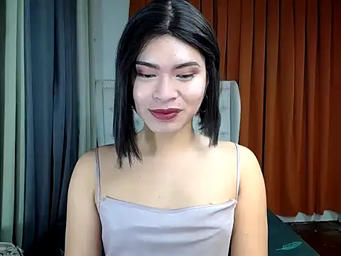 Snapshot of furry_puss chatting on May 2026 11:23:01 PM furry puss online show from May 2026 11:23:01 PM