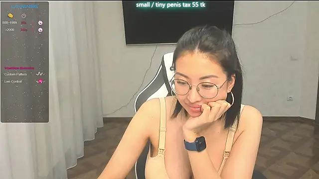 SofiaNour online show from October 2025 04:18:01 PM