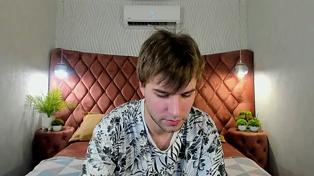 Snapshot of JonnahHell chatting on November 2025 11:10:01 AM JonnahHell online show from November 2025 11:10:01 AM