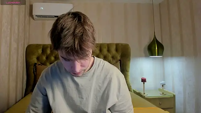 Snapshot of JonnahHell chatting on November 2025 12:27:02 PM JonnahHell online show from November 2025 12:27:02 PM