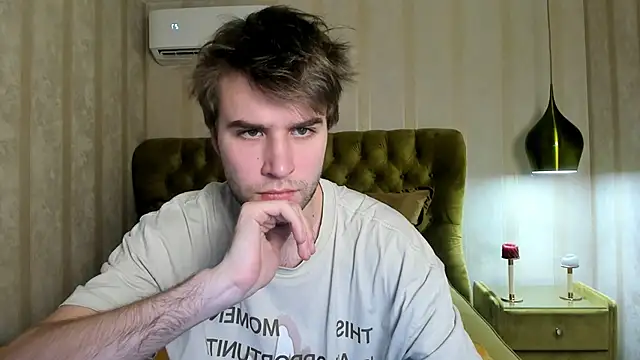 Snapshot of JonnahHell chatting on November 2025 02:27:02 PM JonnahHell online show from November 2025 02:27:02 PM