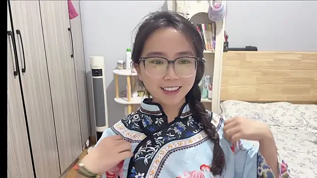 Hmm 0303 online show from February 2026 03:21:02 PM