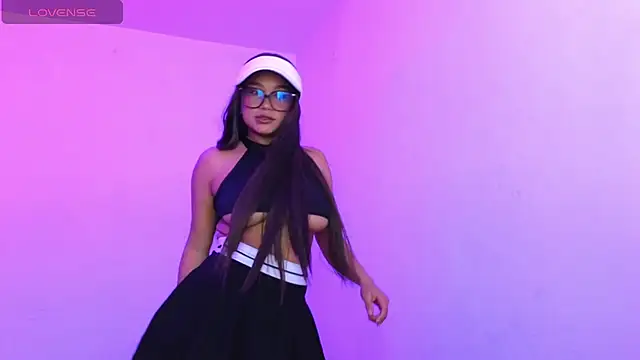 Snapshot of lau_rl chatting on November 2025 10:14:01 PM lau rl online show from November 2025 10:14:01 PM