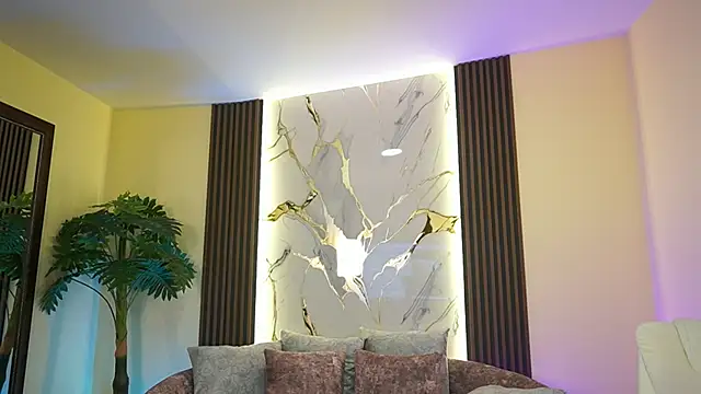 TessaaFox online show from December 2025 11:37:01 AM