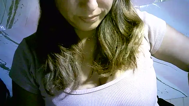 Zulreyna online show from May 2026 03:12:02 AM