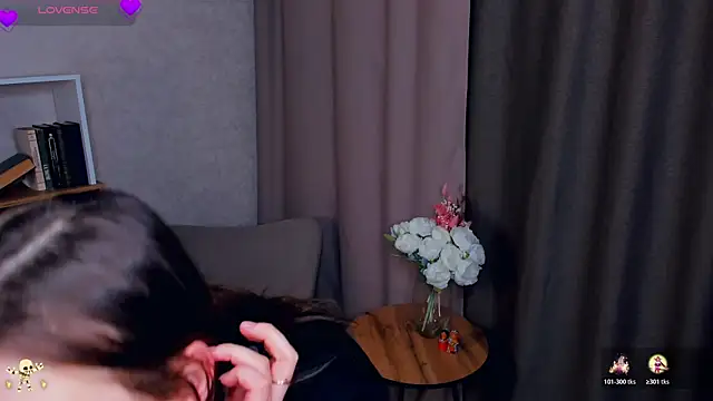 JosieNadile online show from November 2025 12:38:02 PM