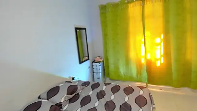 luanaw1 online show from April 2026 02:04:02 PM