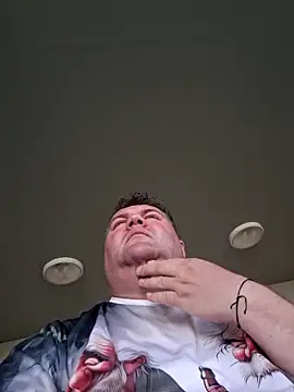 Snapshot of Grase44 chatting on April 2026 05:17:01 PM Grase44 online show from April 2026 05:17:01 PM