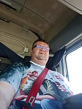 Snapshot of Grase44 chatting on May 2026 12:32:01 PM Grase44 online show from May 2026 12:32:01 PM
