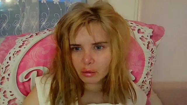 HornyElena online show from February 2026 04:11:02 PM