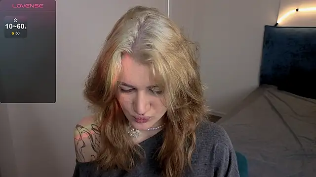 Snapshot of eshleeygreen chatting on February 2026 04:57:02 PM eshleeygreen online show from February 2026 04:57:02 PM