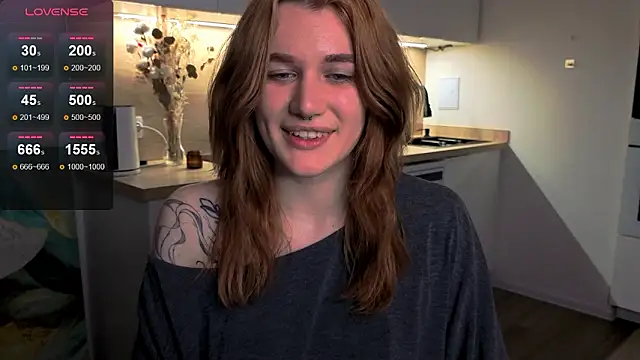 Snapshot of eshleeygreen chatting on March 2026 02:04:02 AM eshleeygreen online show from March 2026 02:04:02 AM