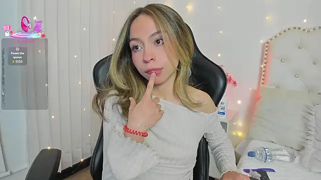 LuluuBerry online show from February 2026 11:32:02 PM