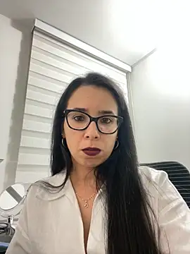 Snapshot of Vicky_ro chatting on November 2025 12:11:01 AM Vicky ro online show from November 2025 12:11:01 AM