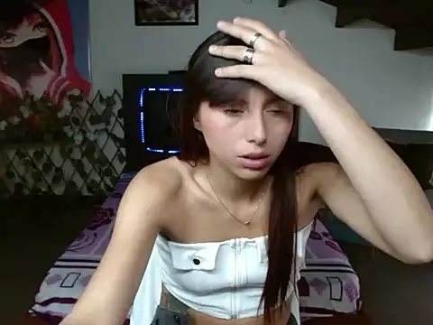 LuluKiss  online show from November 2025 06:18:02 PM