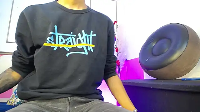 Tessachains 2  online show from November 2025 01:38:01 AM