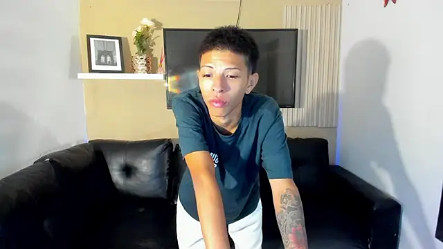 Tessachains 2  online show from January 2026 01:32:01 AM