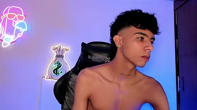 Snapshot of Quetzal_coatl_ chatting on November 2025 09:26:01 PM Quetzal coatl online show from November 2025 09:26:01 PM