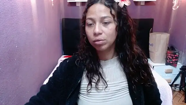 monika 256 online show from January 2026 01:26:01 PM