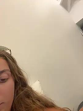 Snapshot of lounaaxangel chatting on November 2025 07:47:01 PM lounaaxangel online show from November 2025 07:47:01 PM