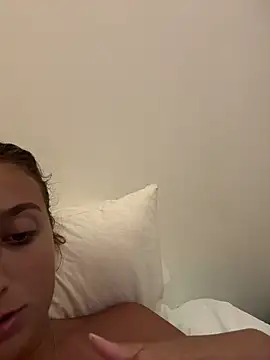 Snapshot of lounaaxangel chatting on November 2025 07:12:01 PM lounaaxangel online show from November 2025 07:12:01 PM