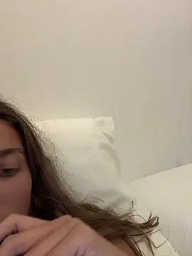 Snapshot of lounaaxangel chatting on November 2025 04:07:02 PM lounaaxangel online show from November 2025 04:07:02 PM