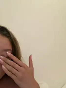 Snapshot of lounaaxangel chatting on March 2026 07:27:01 PM lounaaxangel online show from March 2026 07:27:01 PM