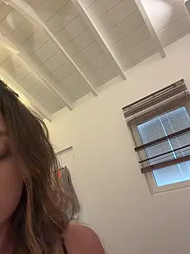 Snapshot of lounaaxangel chatting on April 2026 07:55:01 PM lounaaxangel online show from April 2026 07:55:01 PM