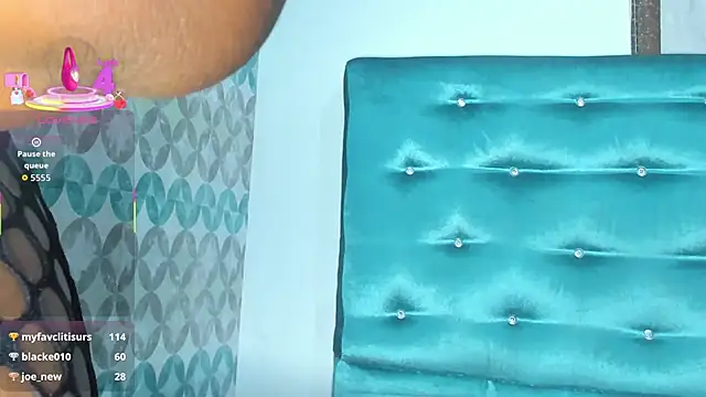 Tamaramilleer online show from December 2025 03:41:02 PM