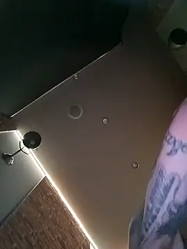 Snapshot of ricardo34mlg chatting on November 2025 01:06:02 AM ricardo34mlg online show from November 2025 01:06:02 AM