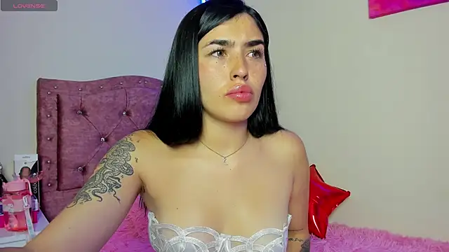 charlothe942 online show from February 2026 12:05:02 AM