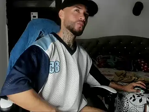 couple-hothot online show from December 2025 08:37:02 PM