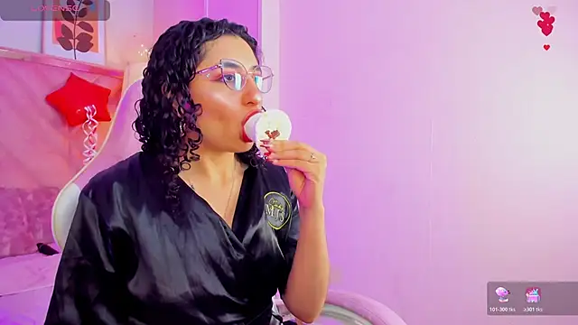 Snapshot of DemiJones_ chatting on February 2026 04:42:02 AM DemiJones online show from February 2026 04:42:02 AM