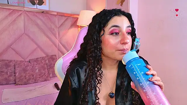DemiJones  online show from May 2026 04:17:02 AM